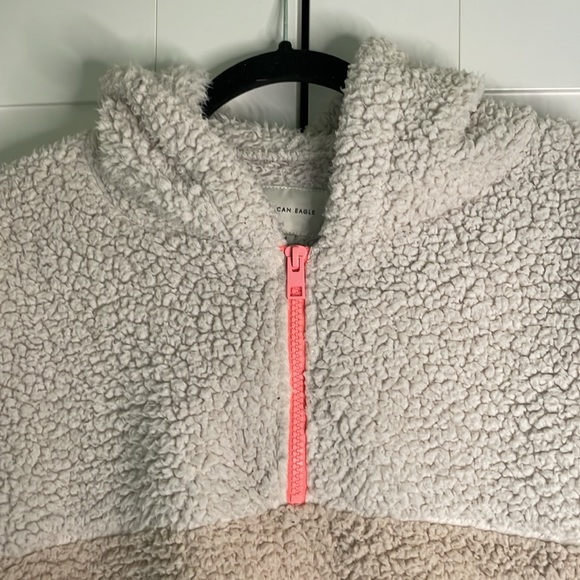 American Eagle Sherpa Quarter Zip Hoodie - Size Medium - Picture 2 of 8